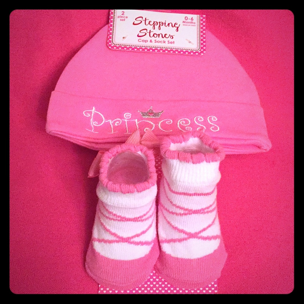 👸🏻Stepping Stones Princess Cap & Sock Set🎀
